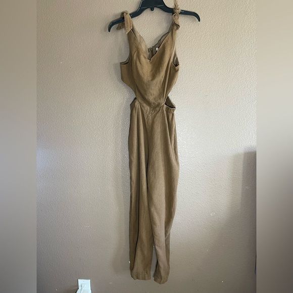 Urban Outfitters Brown Beverly Cutout Jumpsuit size M - Picture 2 of 7